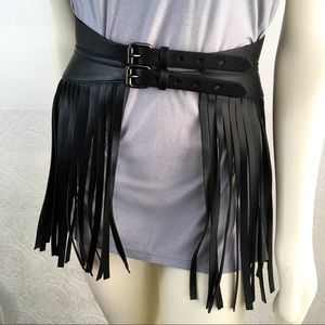 BCBG MaxAzria black fringe pebbled faux leather corset buckle belt Medium